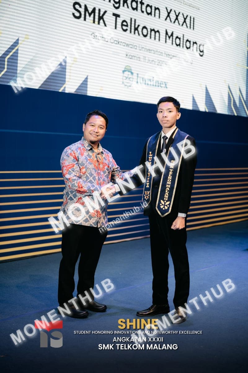 shine-smk-telkom-malang-prosesi-wisuda-190