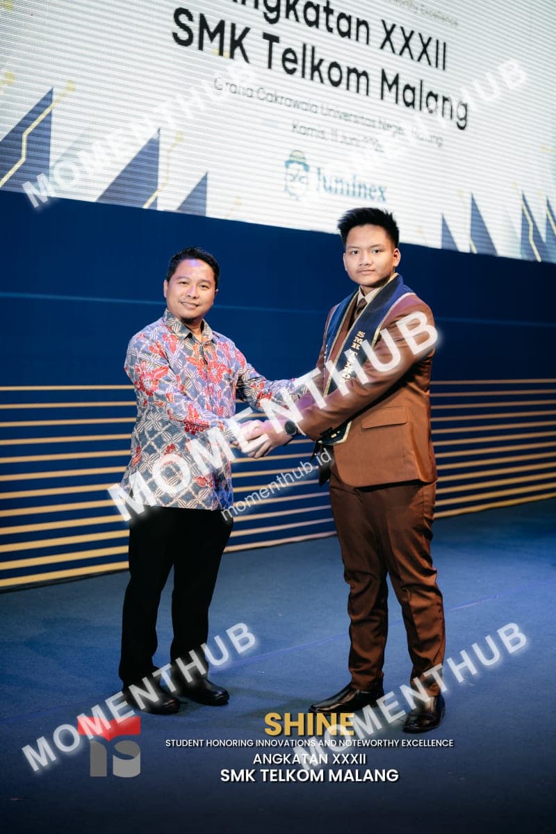 shine-smk-telkom-malang-prosesi-wisuda-240