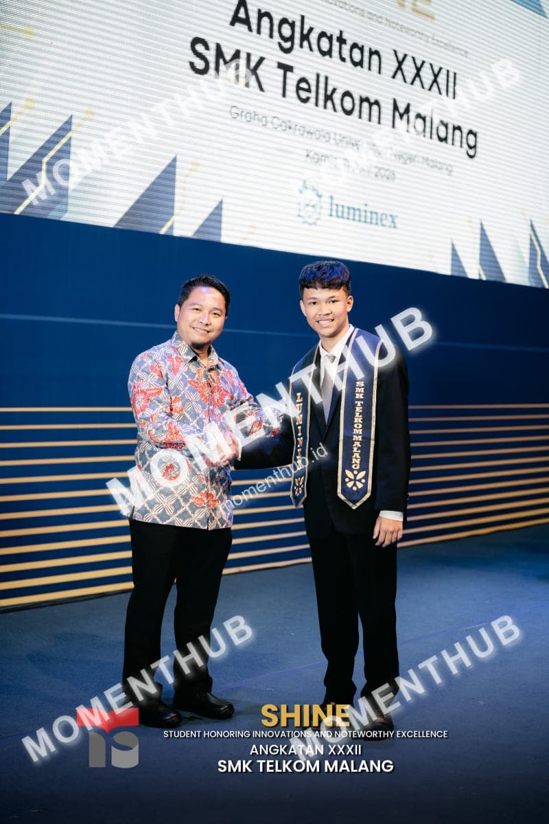 shine-smk-telkom-malang-prosesi-wisuda-300